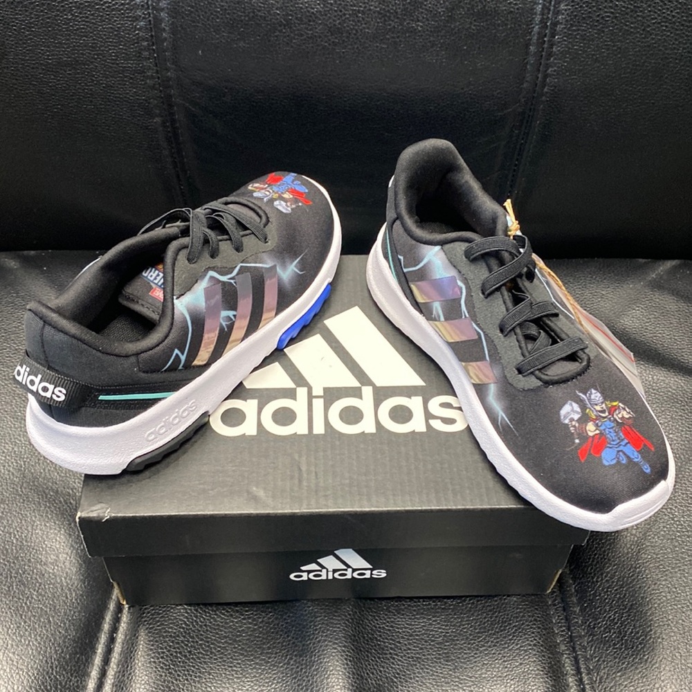 Adidas Marvel Thor Boy athletic tennis shoes sz 10 H04458